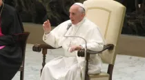 El Papa Francisco en el Aula Pablo VI / Foto: Lauren Cater (ACI Prensa)