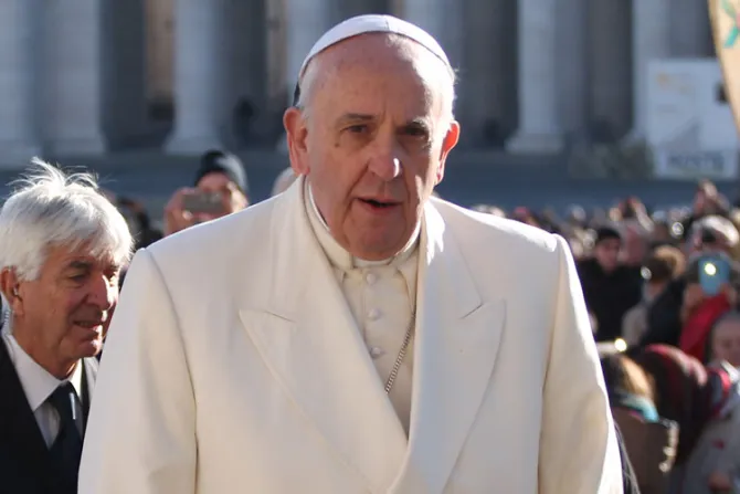 ¿El Papa Francisco cambió los Diez Mandamientos? Esta es la verdad