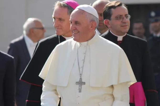 Papa Francisco pide a seminaristas no caer en una ideologización de la Iglesia