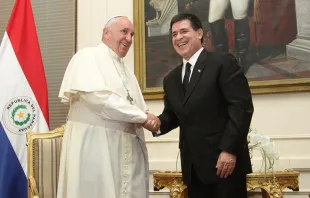 Papa Francisco y Horacio Cartes. Foto: Agencia de Información Paraguaya. 