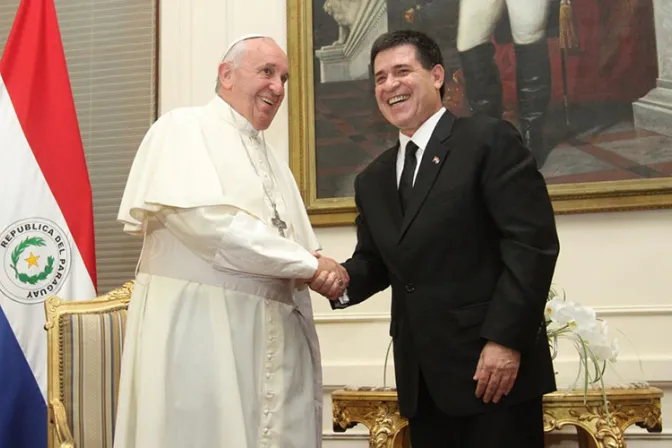 Esto le regaló el presidente de Paraguay al Papa Francisco