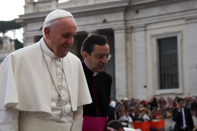 Papa Francisco: La familia es y será siempre la “carta magna” de la Iglesia