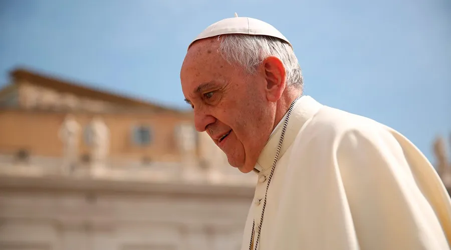 La ciencia tiene límites que debe respetar por el bien de la humanidad, dice el Papa