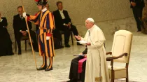 El Papa Francisco en la audiencia esta mañana en el Aula Pablo VI. Foto Daniel Ibáñez / ACI Prensa