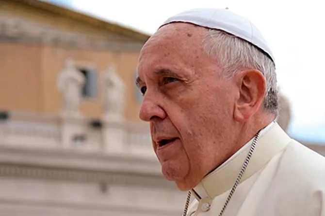 Papa Francisco a líderes católicos: No hay lugar en el sacerdocio para abusadores