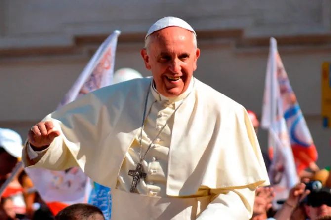 [VIDEO] Papa Francisco: La Iglesia educa con acciones de misericordia y no con lecciones teóricas