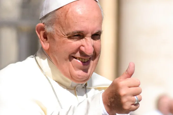 El Papa Francisco supera los 15 millones de seguidores en Twitter