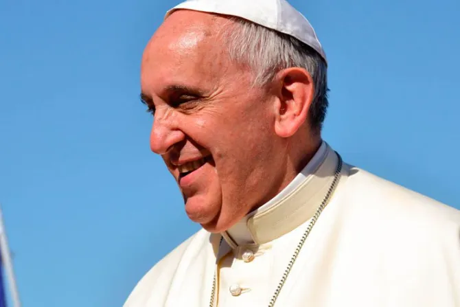 La vida es para apostar a cosas grandes, dice el Papa Francisco en entrevista con radio argentina