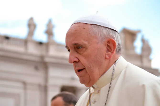 Papa Francisco decidió este martes continuar el reposo, informó la Santa Sede
