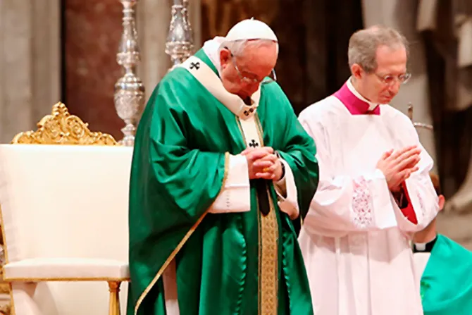 El Papa muestra su dolor por ataques en Bruselas y condena la violencia indiscriminada