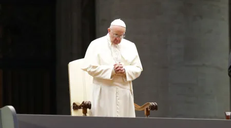 El Papa reza por 44 tripulantes desaparecidos en un submarino en Argentina 