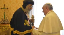 Papa Francisco y Tawadros II, reunidos en mayo de 2013. Foto: L'Osservatore Romano.