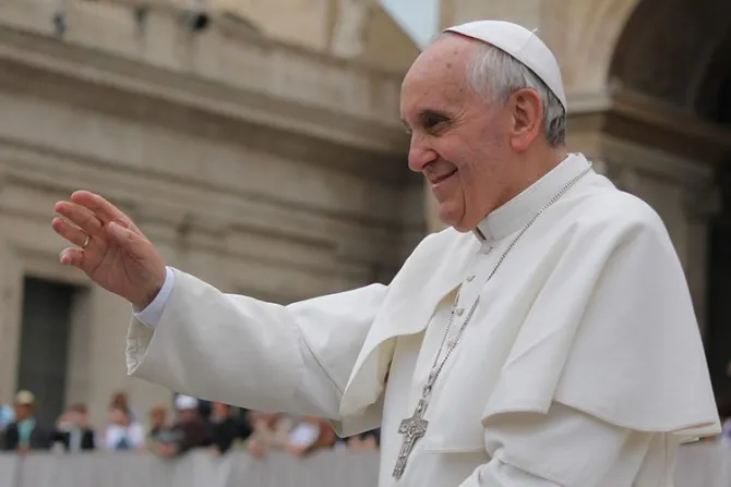 Vaticano aclara que no está confirmado viaje del Papa a Colombia en 2017