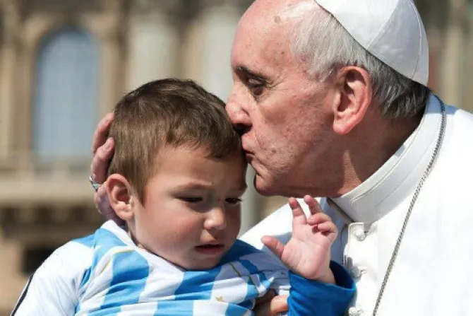 Papa Francisco: Cáritas es la caricia de la Madre Iglesia a sus hijos
