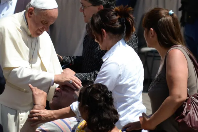 Papa Francisco: Los enfermos tienen dignidad y una misión, nunca son “objetos”