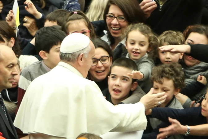 ¿Pueden los niños salvar al mundo? Esto les dice el Papa Francisco