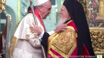 Papa Francisco y el Patriarca Bartolomé. Foto: L'Osservatore Romano.