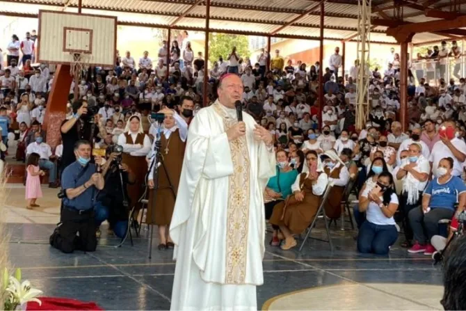 Representante del Papa visitó tierra dominada por violencia del narcotráfico en México