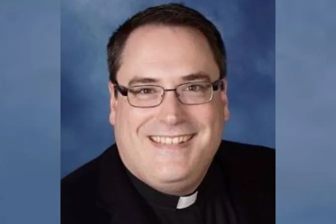 Amo ser sacerdote y soy feliz al servir, dice nuevo obispo en Estados Unidos