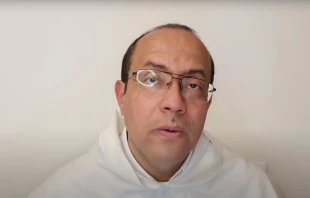 Fray Nelson Medina. Cru00e9dito: Captura de YouTube oficial. 