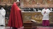 El Papa Francisco en el funeral. Foto: Vatican Media