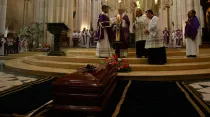 Mons. Carlos Osoro preside el funeral de Carmen Hernández / Foto: Daniel Ibañez (ACI Prensa)
