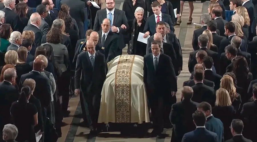 Foto : Funeral de Antonio Scalia / Crédito : Youtube PBS News Hour (CapturaVideo)?w=200&h=150