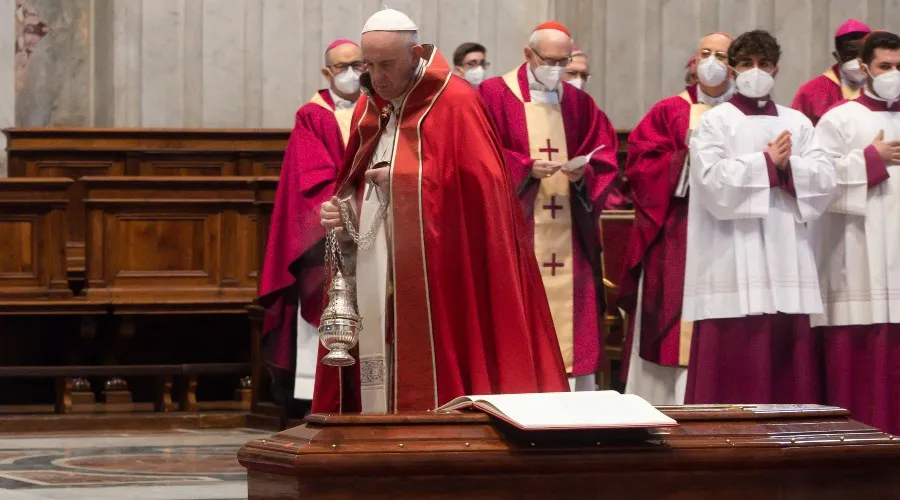 Funeral del Cardenal Agostino Cacciavillan. Foto: Vatican Media?w=200&h=150