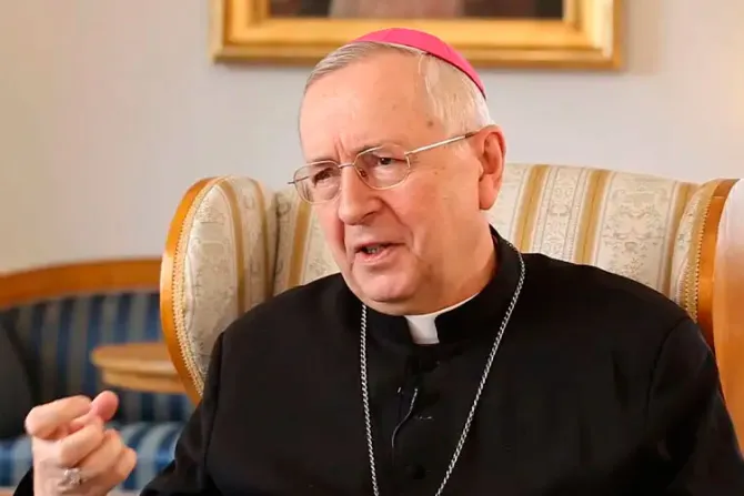 Arzobispo pide rezar ante tensa crisis migratoria en frontera de Polonia con Bielorrusia