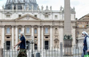 Plaza de San Pedro cerrada por coronavirus. Foto: Daniel Ibu00e1u00f1ez / ACI Prensa 