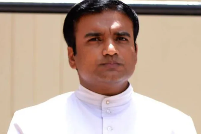 Sacerdote católico recibe premio “Mejor ciudadano de la India”