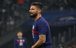 Olivier Giroud, delantero de Francia que el domingo enfrentaru00e1 a Argentina en la final de Qatar 2022. Cru00e9dito: Shutterstock 