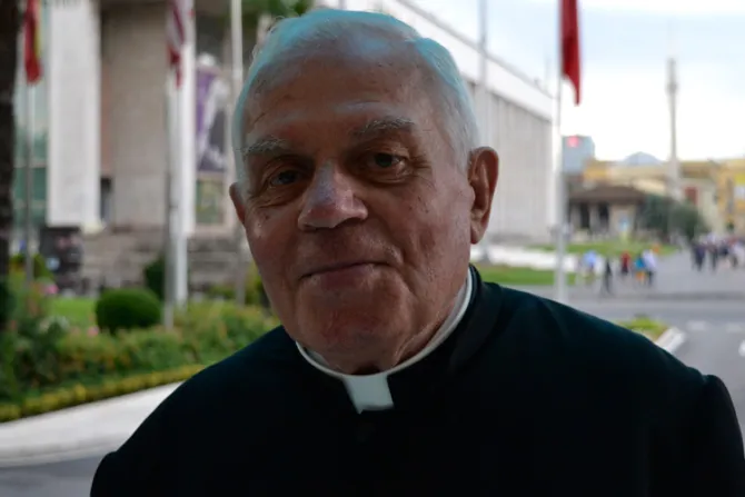 Anciano sacerdote que fue encarcelado 10 años recuerda la persecución comunista en Albania