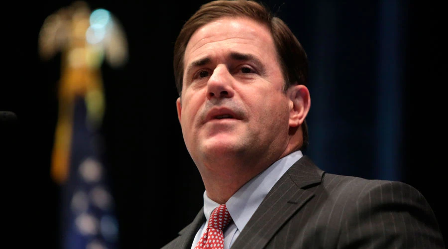 Gobernador de Arizona, Doug Ducey | Crédito: Flickr de Gage Skidmore (CC BY-SA 2.0)?w=200&h=150