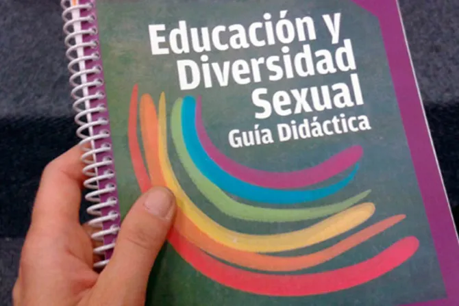 Obispos uruguayos rechazan guía que promueve ideología de género en colegios