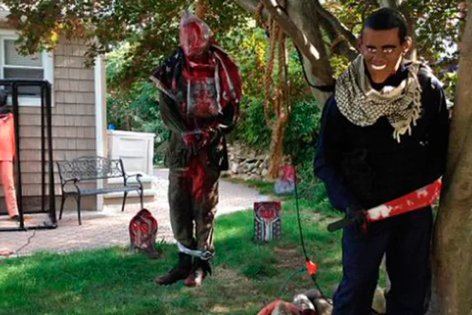 Nueva moda macabra de Halloween: Casas “decoradas” con motivos del Estado Islámico