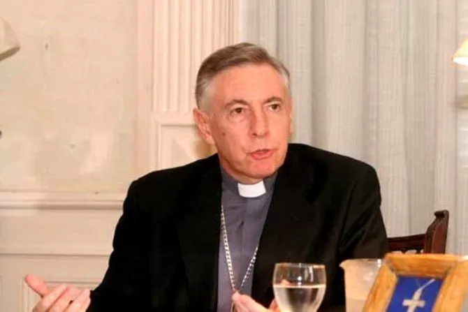 Arzobispo calificó de “abominable” profanación de Catedral de La Plata y no a los gays