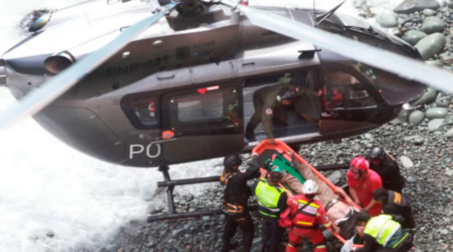 Un helicóptero ayuda en las labores de rescate. Foto: ANDINA, difusión?w=200&h=150