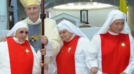 En Día de la Vida Consagrada en Argentina 3 monjas invidentes renuevan sus votos [VIDEO]