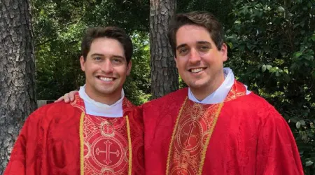Conoce la historia de dos hermanos ordenados sacerdotes el mismo día
