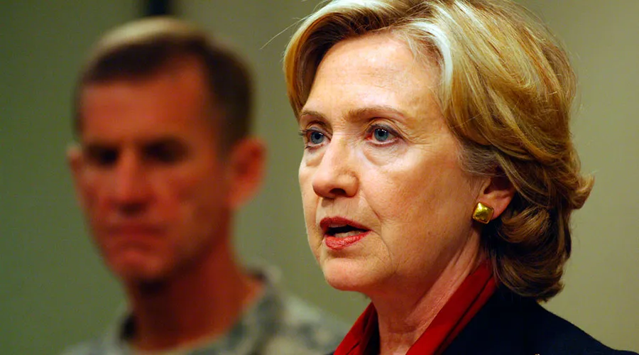 Hillary Clinton. Foto: Flickr US Embassy Kabul Afghanistan (CC-BY-ND-2.0)
