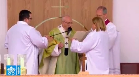 Papa Francisco denuncia la incomodidad que provoca defender a los mu00e1s fru00e1giles