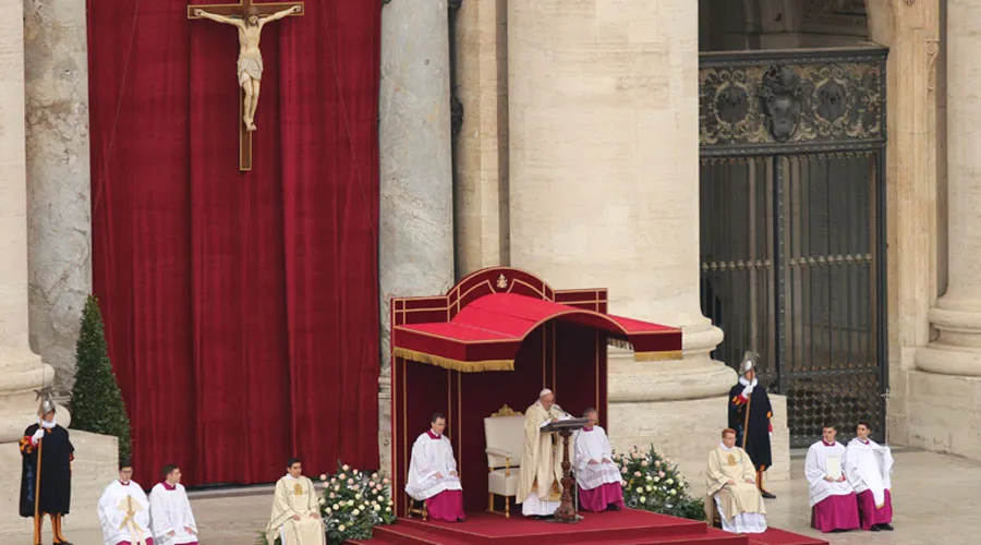 El Papa pronuncia la homilía en la Santa Misa. Foto: Daniel Ibáñez / ACI Prensa?w=200&h=150
