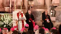 El Papa Francisco celebrando las Vísperas en el Monasterio de los Jerónimos de Belém, el 2 de agosto de 2023. Crédito: Daniel Ibáñez - ACI Prensa.