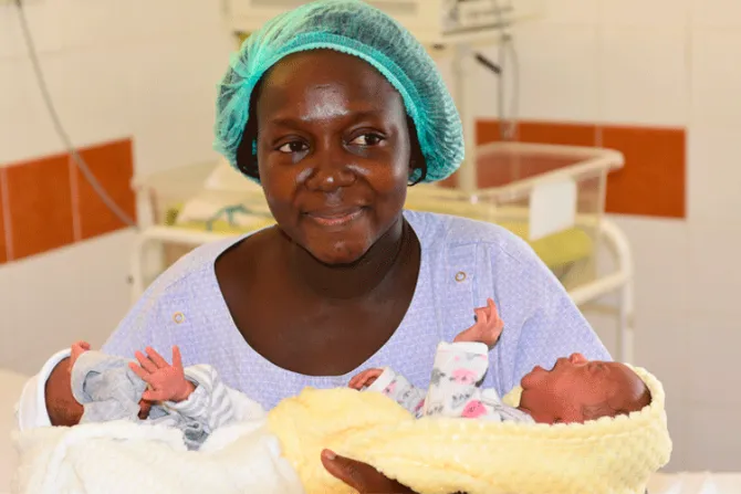 Hospital católico en Congo cumple 30 años después de devolver la sonrisa a 1000 niños