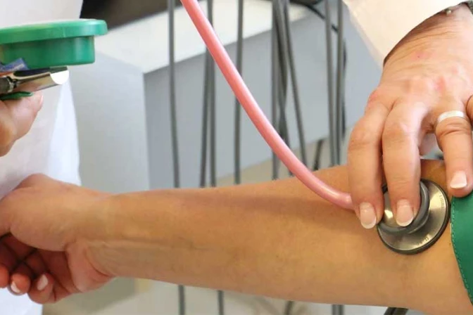 Empeora salud de obispo mexicano hospitalizado por problema respiratorio