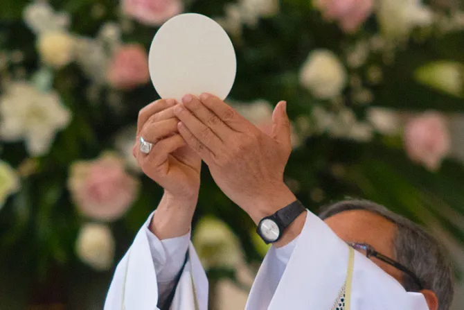 Obispo invita a reflexionar sobre los sacramentos como preparación para la Cuaresma
