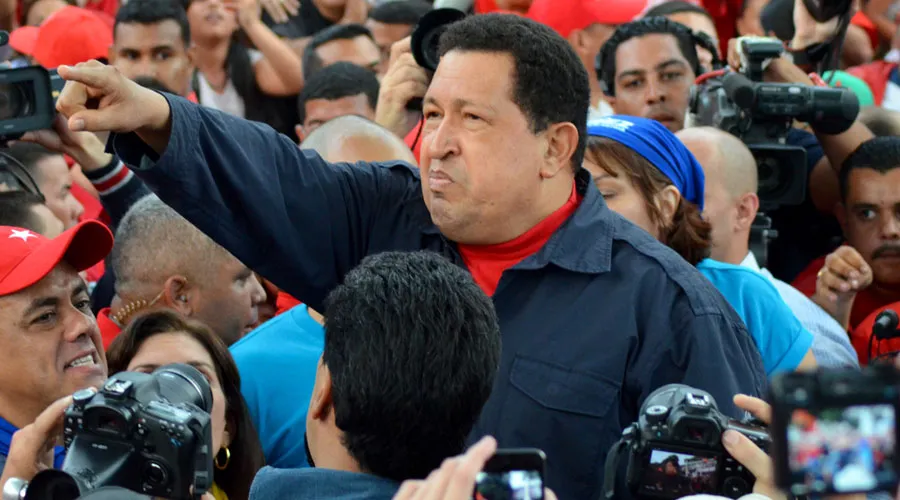 Régimen de Nicaragua busca que niños aprendan los "logros" del dictador Hugo Chávez