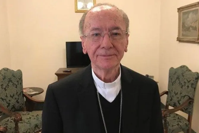 Fallece Cardenal que inspiró al Papa Francisco a elegir su nombre