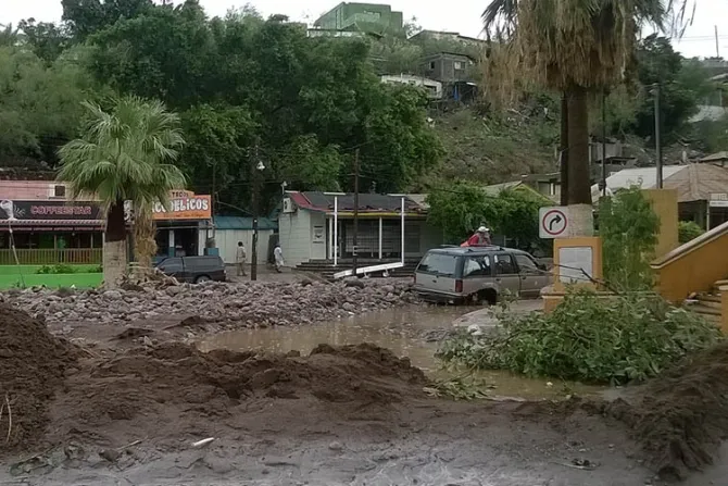 Cáritas México alienta solidaridad con damnificados del huracán Odile